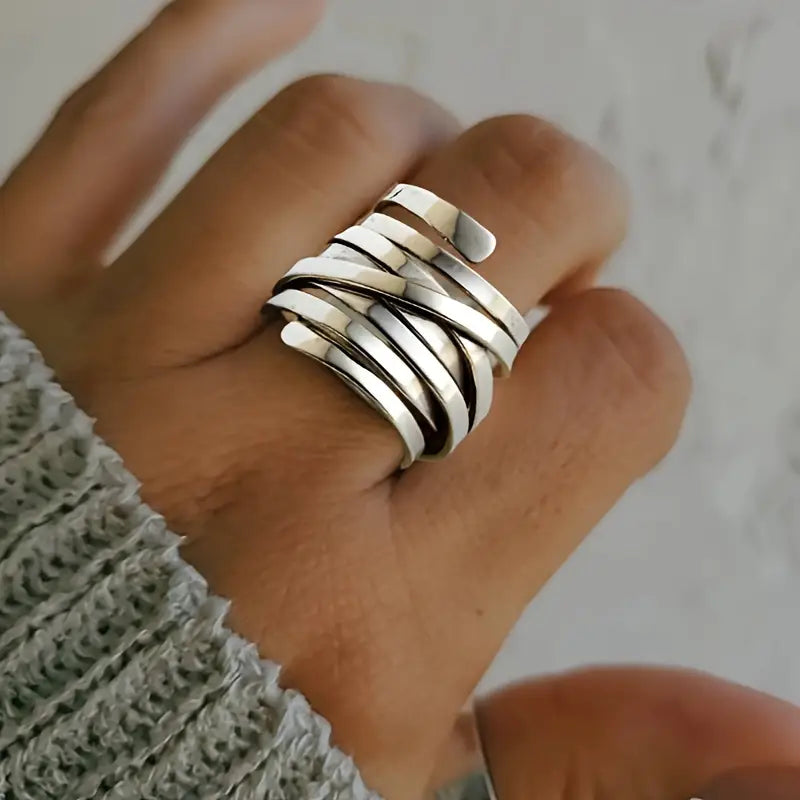 Elegantni srebrni vintage prsten